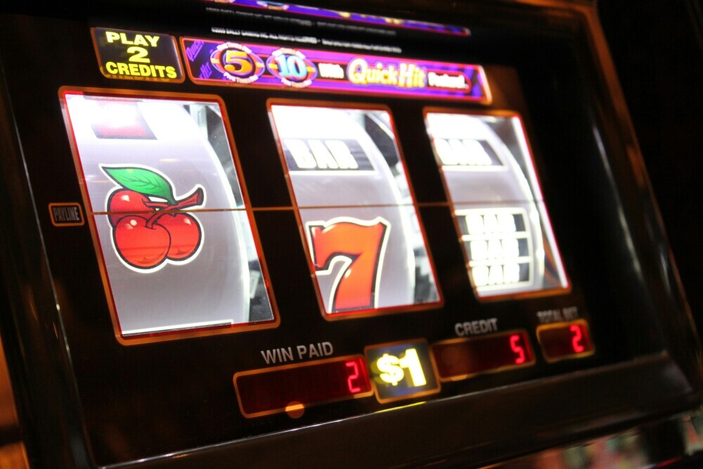 Slot machine 