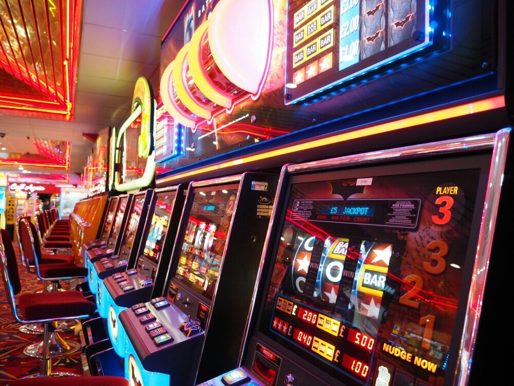Slot machine 