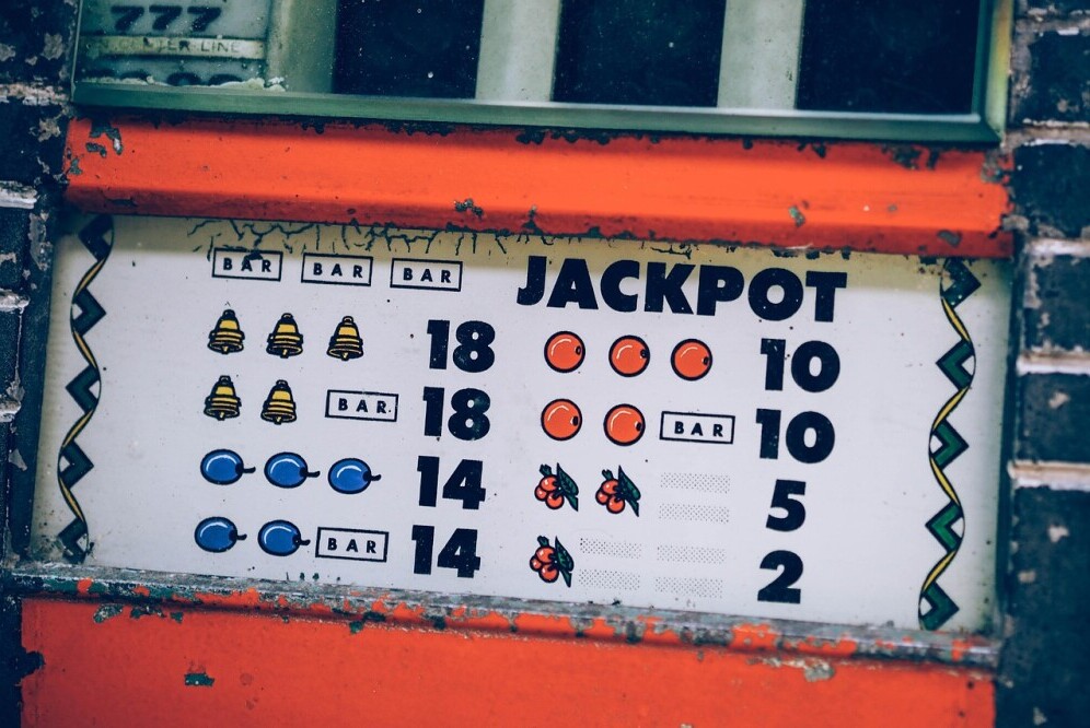 Slot machine 